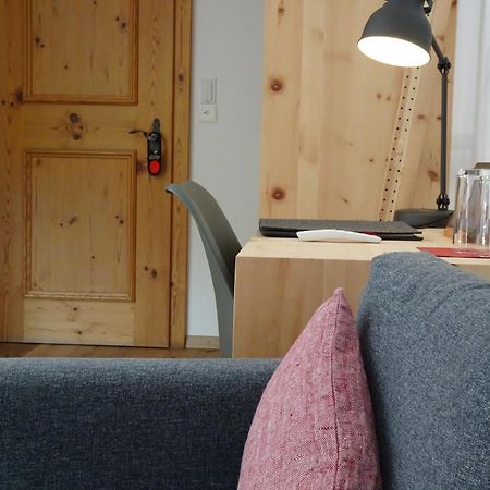 Schorta's Alvetern Hotell Ardez Exteriör bild