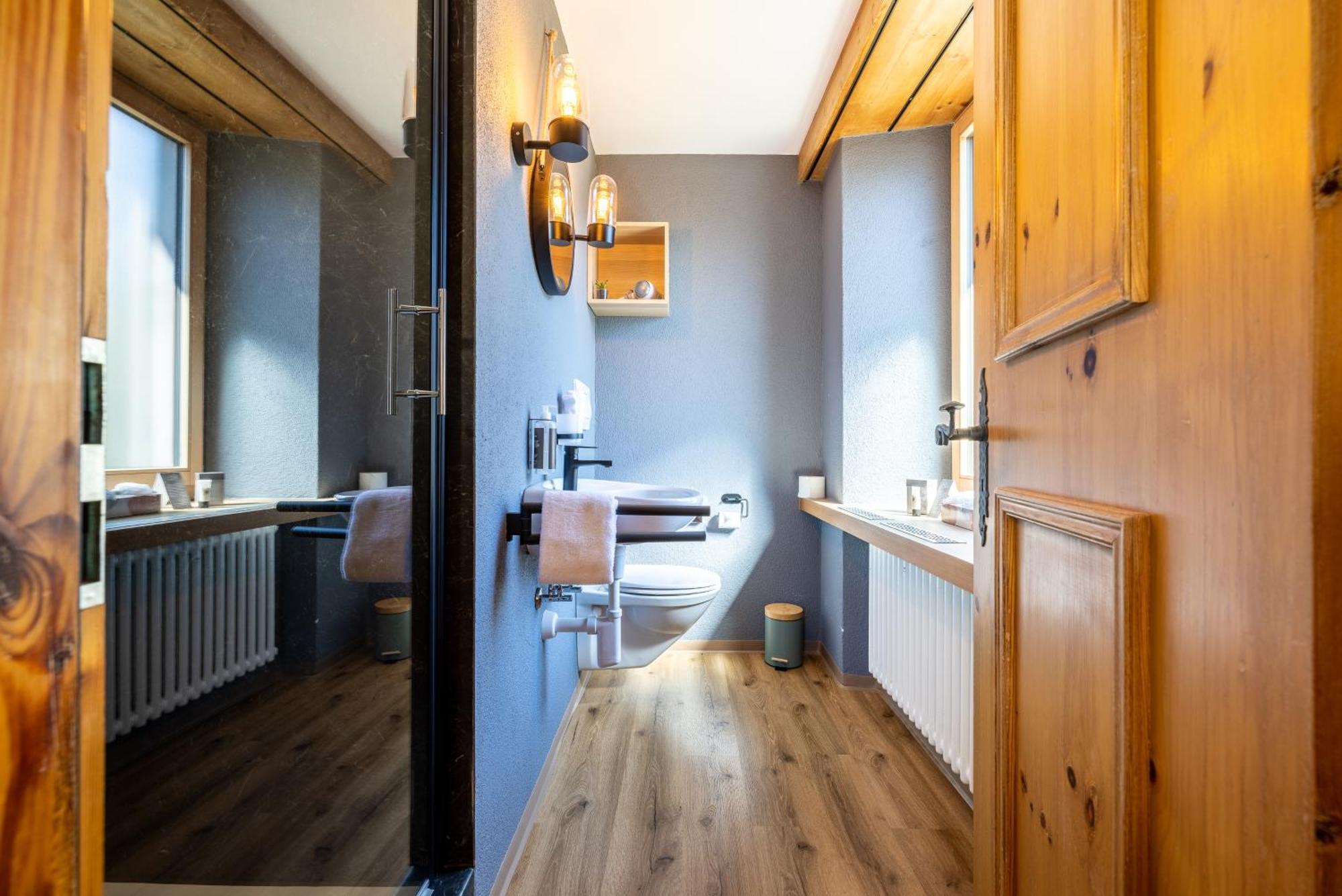 Schorta's Alvetern Hotell Ardez Exteriör bild