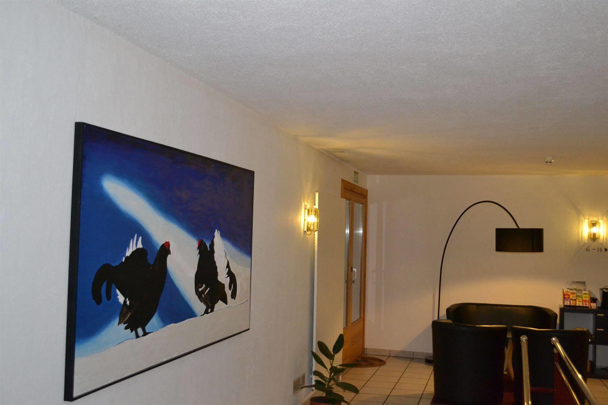 Schorta's Alvetern Hotell Ardez Exteriör bild