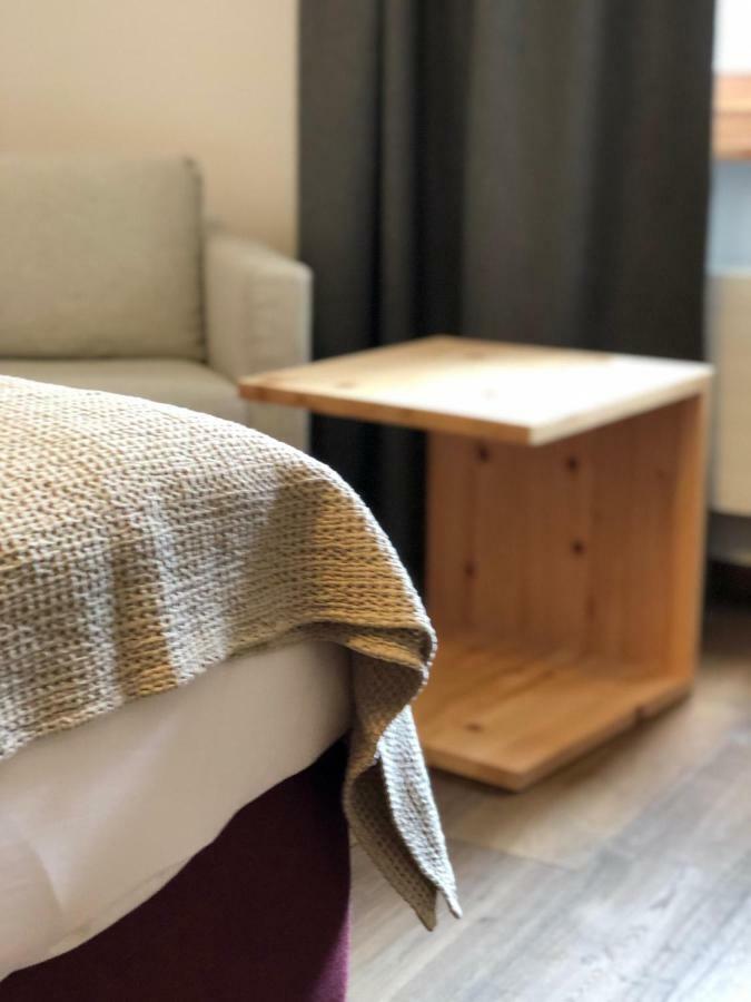Schorta's Alvetern Hotell Ardez Exteriör bild